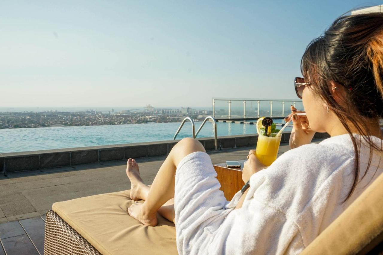 Louis Kienne Hotel Pemuda Semarang Buitenkant foto