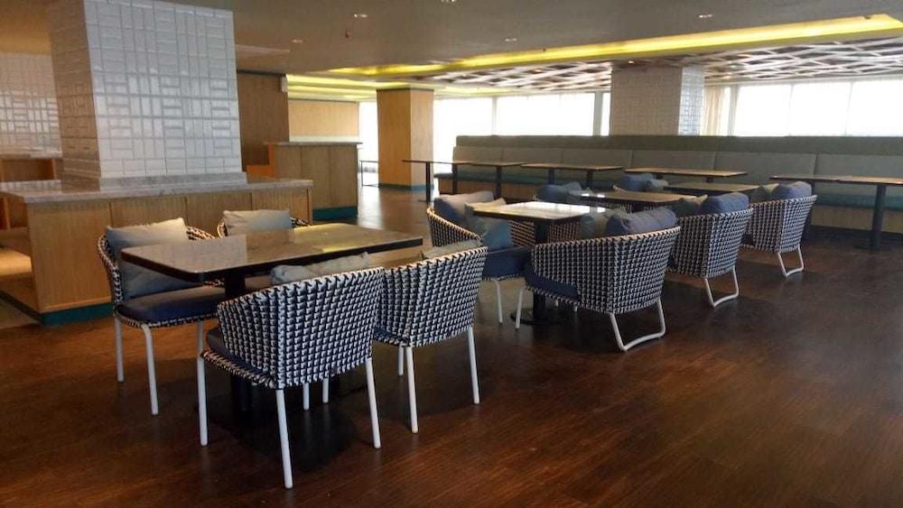 Louis Kienne Hotel Pemuda Semarang Buitenkant foto