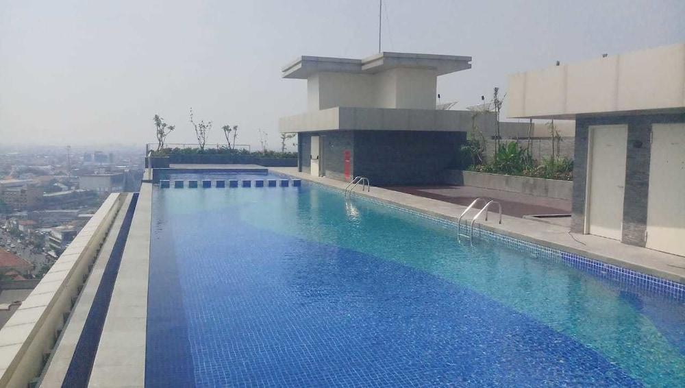 Louis Kienne Hotel Pemuda Semarang Buitenkant foto