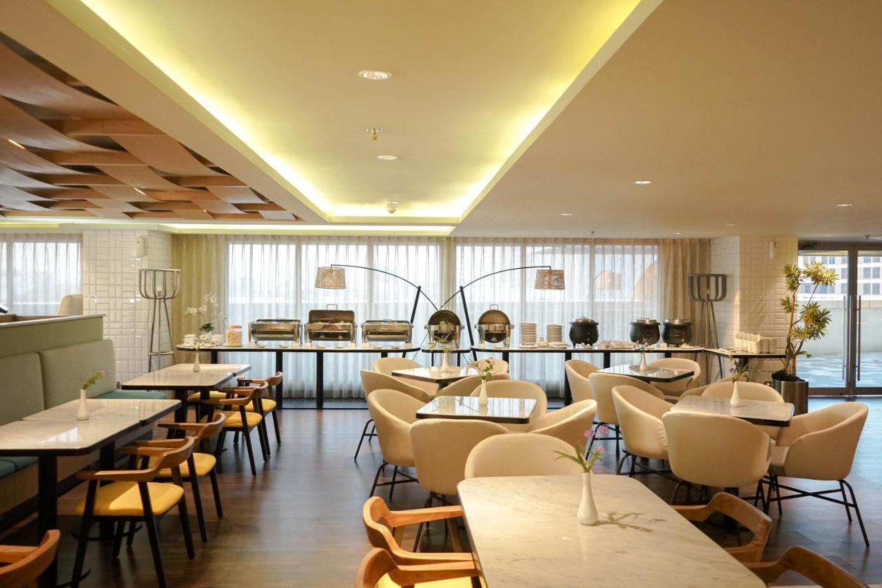 Louis Kienne Hotel Pemuda Semarang Buitenkant foto