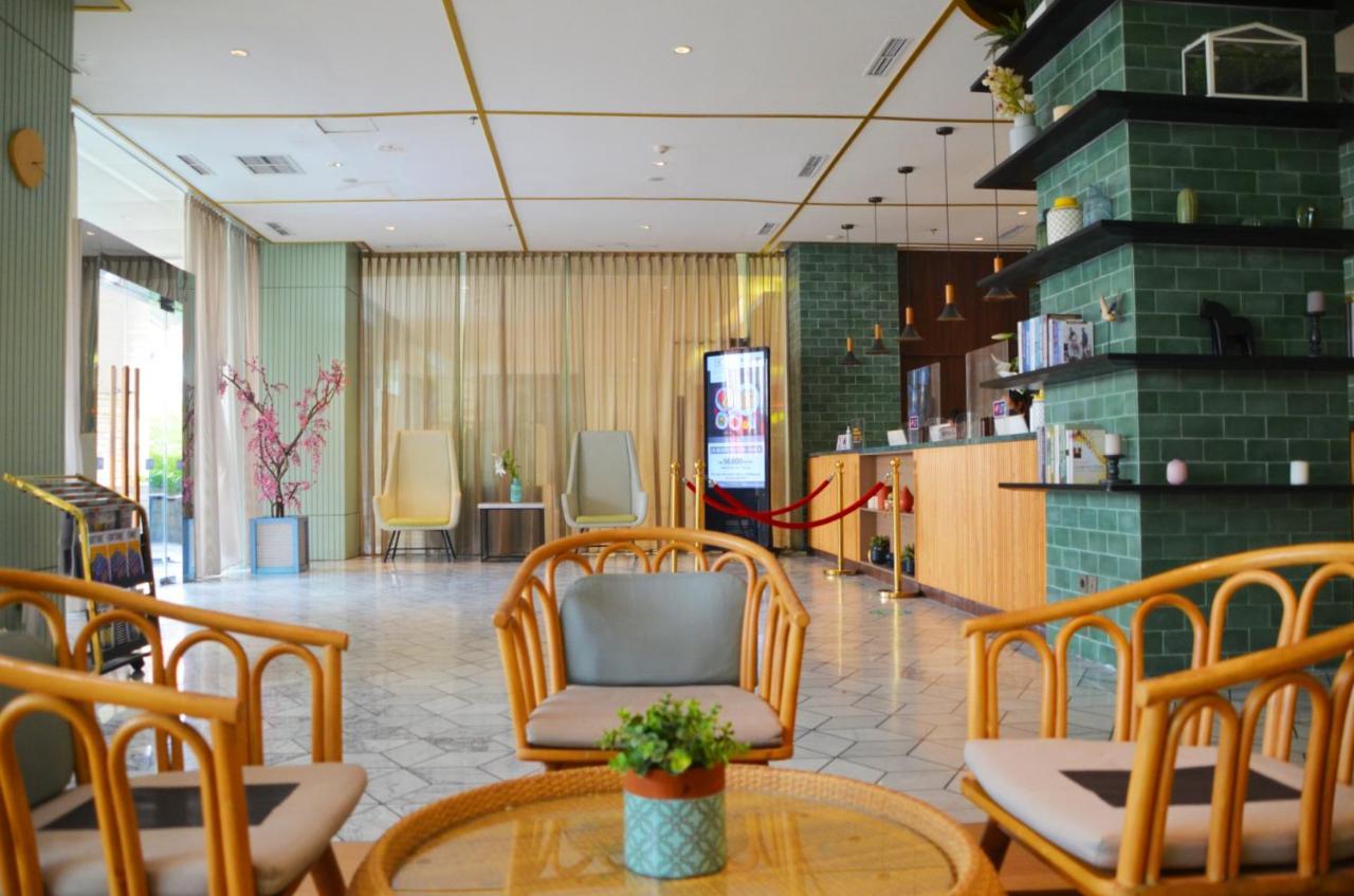 Louis Kienne Hotel Pemuda Semarang Buitenkant foto