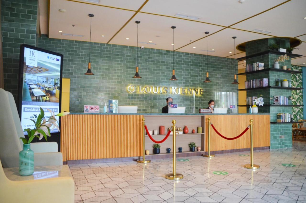 Louis Kienne Hotel Pemuda Semarang Buitenkant foto