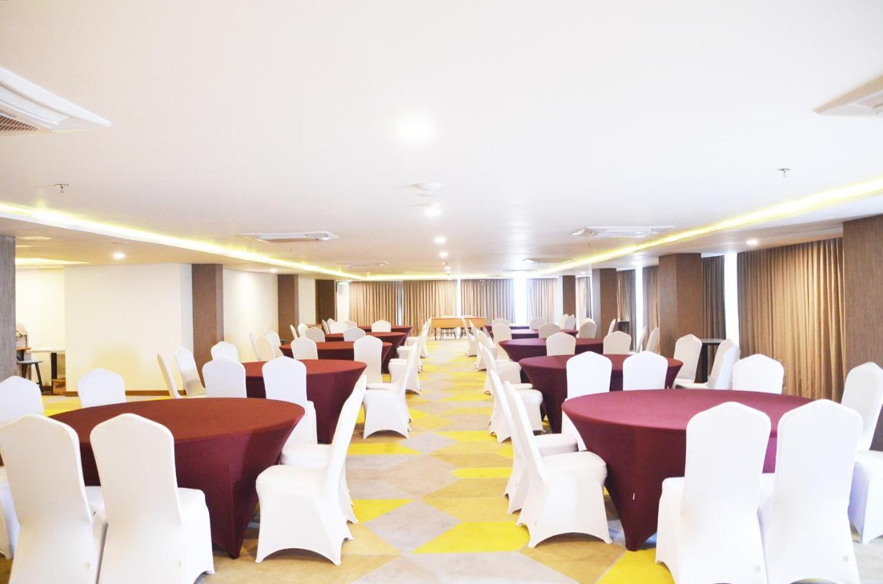 Louis Kienne Hotel Pemuda Semarang Buitenkant foto