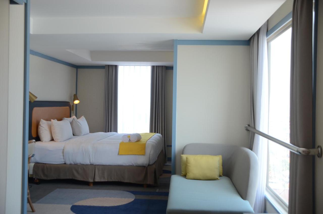 Louis Kienne Hotel Pemuda Semarang Buitenkant foto