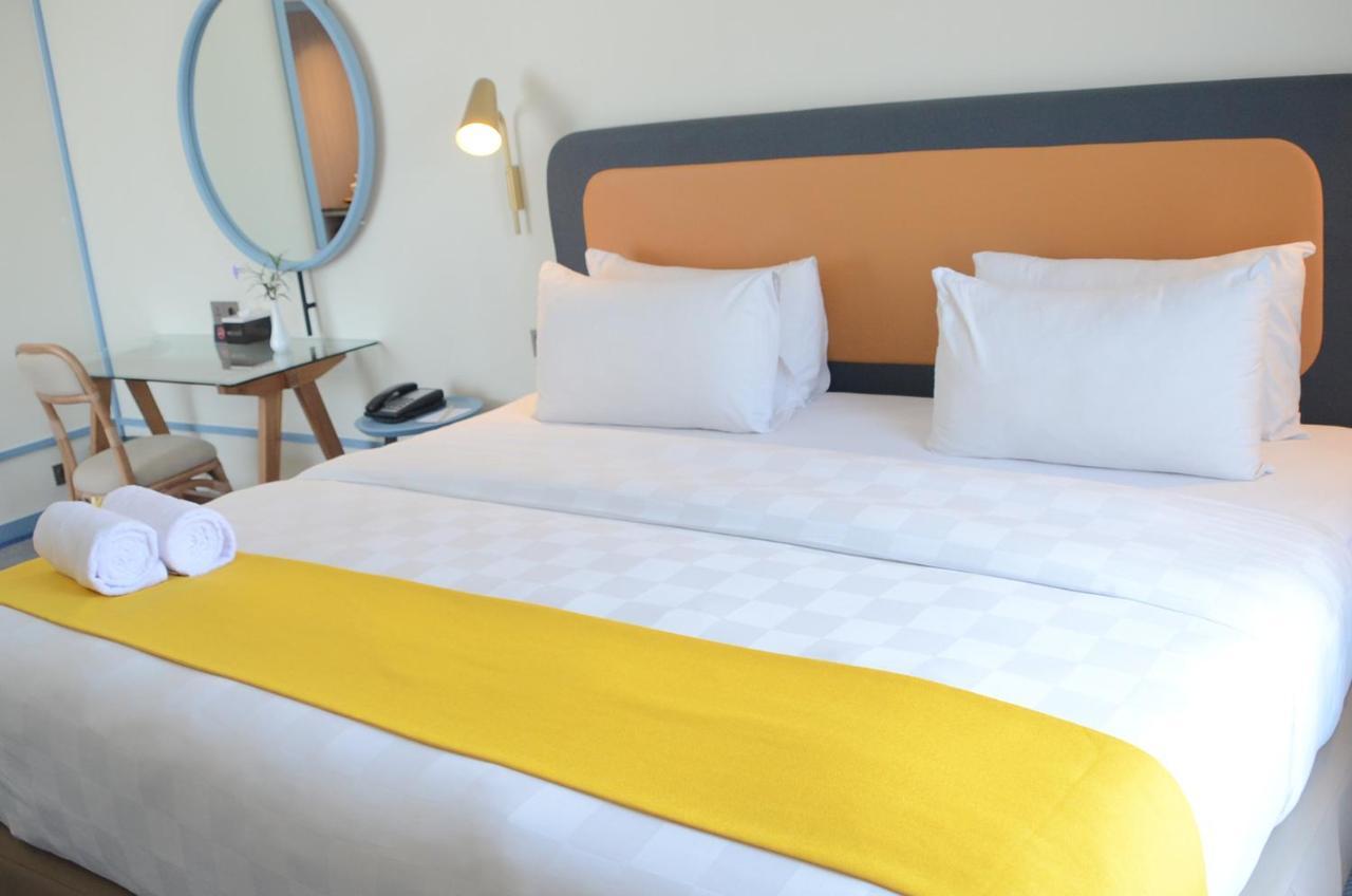 Louis Kienne Hotel Pemuda Semarang Buitenkant foto