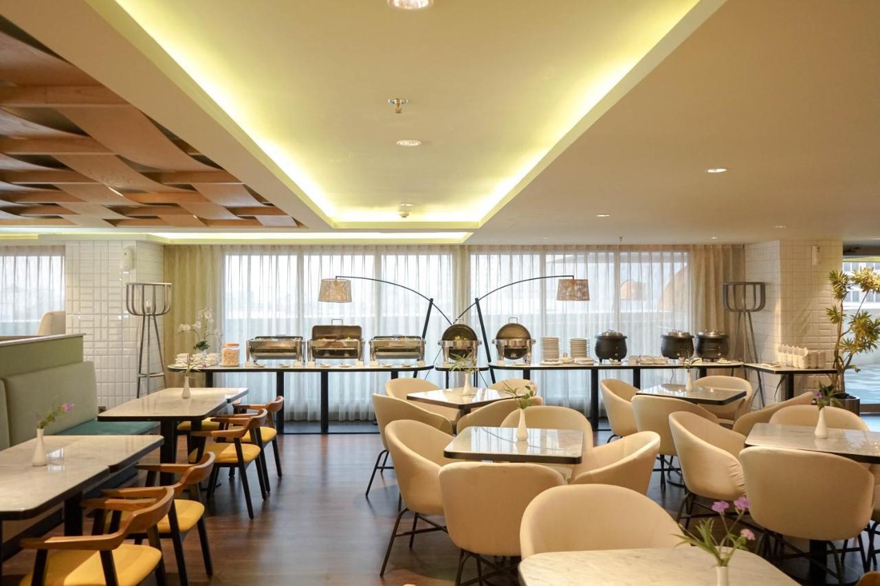 Louis Kienne Hotel Pemuda Semarang Buitenkant foto
